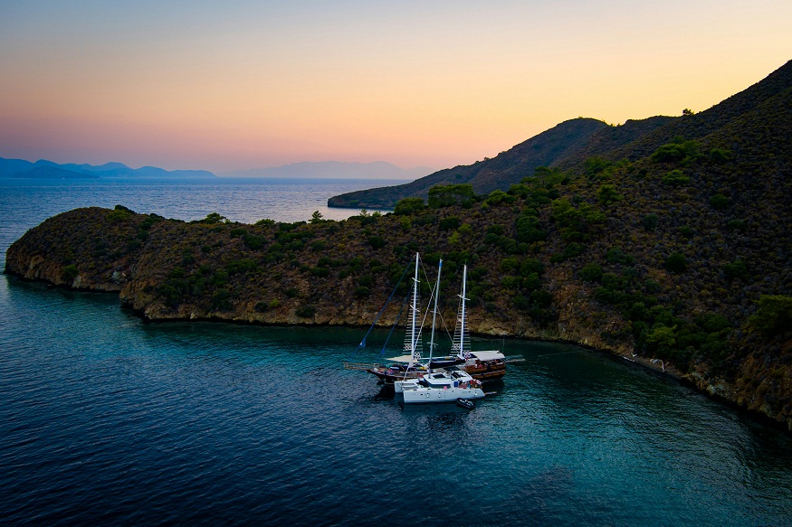 From Olive Groves to Azure Waters: Culinary Authenticity and Local Flavors on Your Turkey Gulet Charter