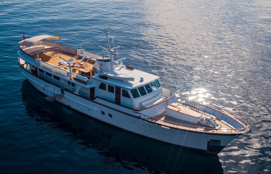 Unveiling the Bahamas: The Distinctive Charm of a Feadship Yacht Charter